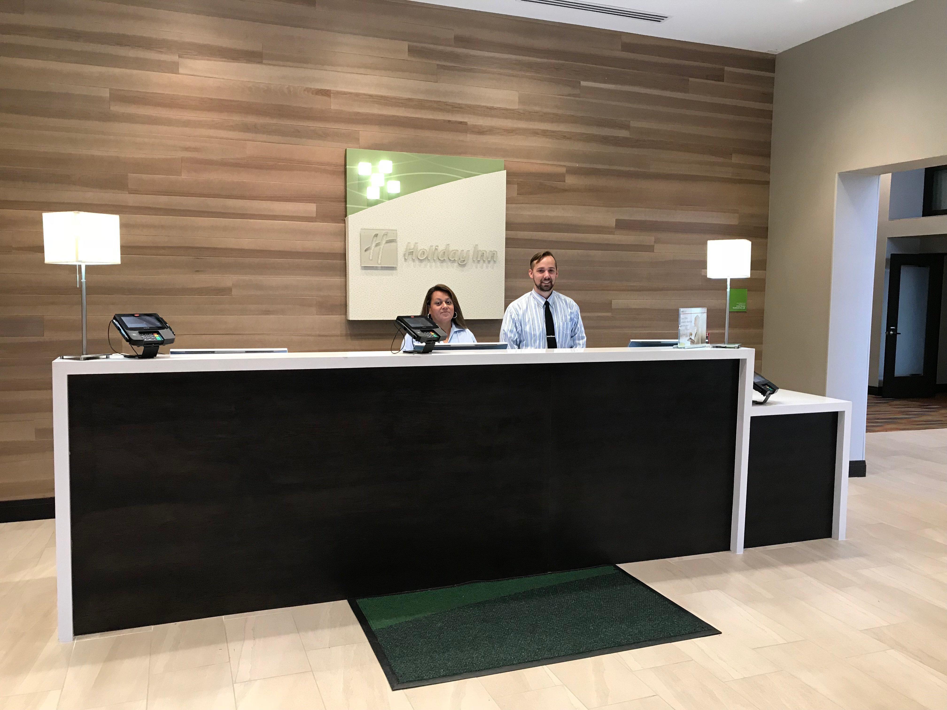 Holiday Inn & Suites Chicago-Carol Stream Wheaton By Ihg Exterior photo