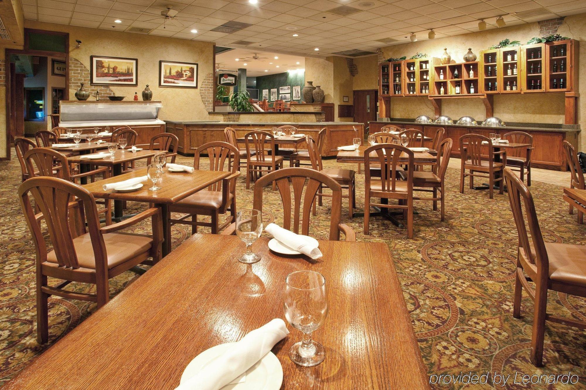 Holiday Inn & Suites Chicago-Carol Stream Wheaton By Ihg Restaurant photo