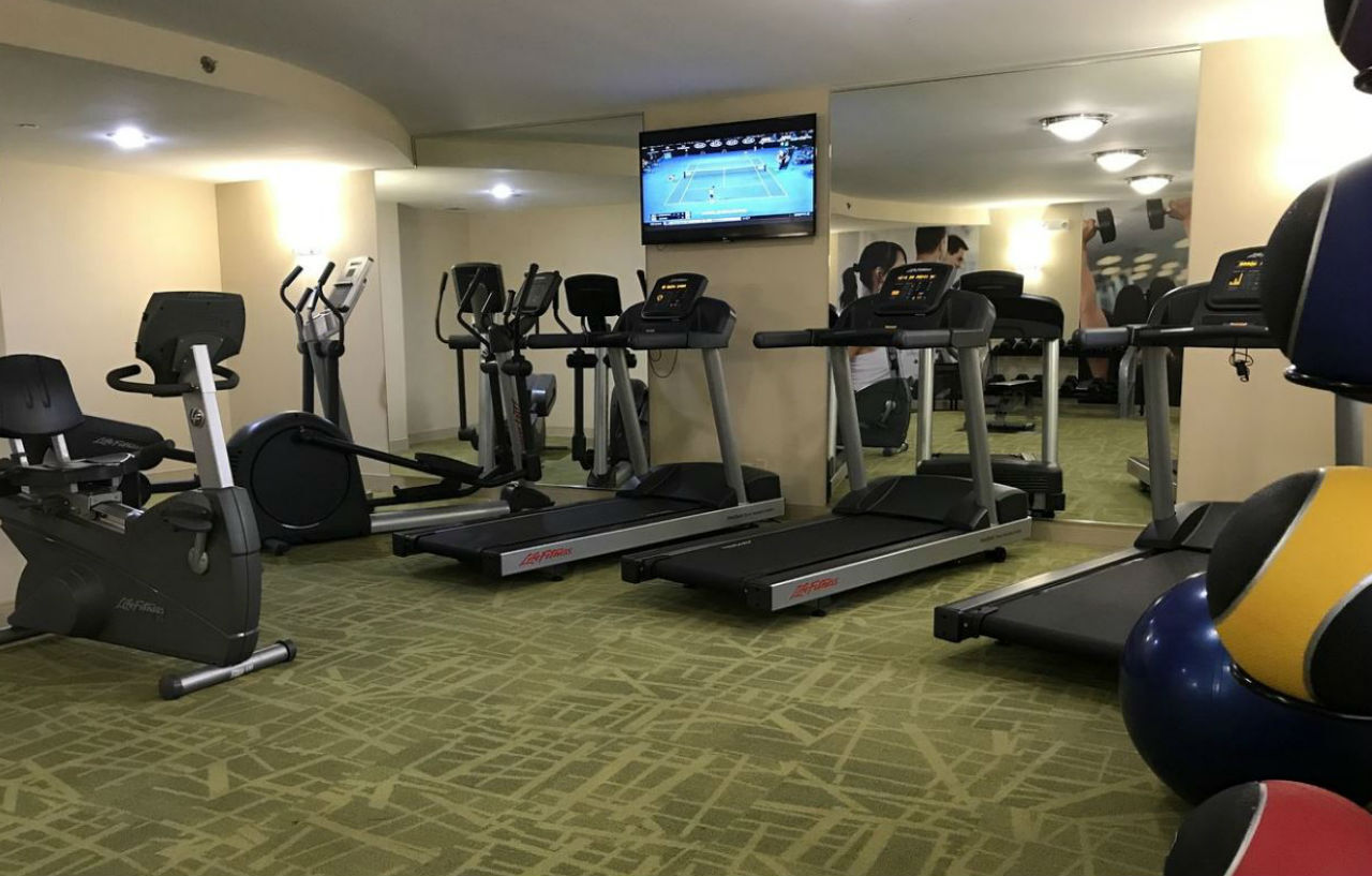 Holiday Inn & Suites Chicago-Carol Stream Wheaton By Ihg Exterior photo
